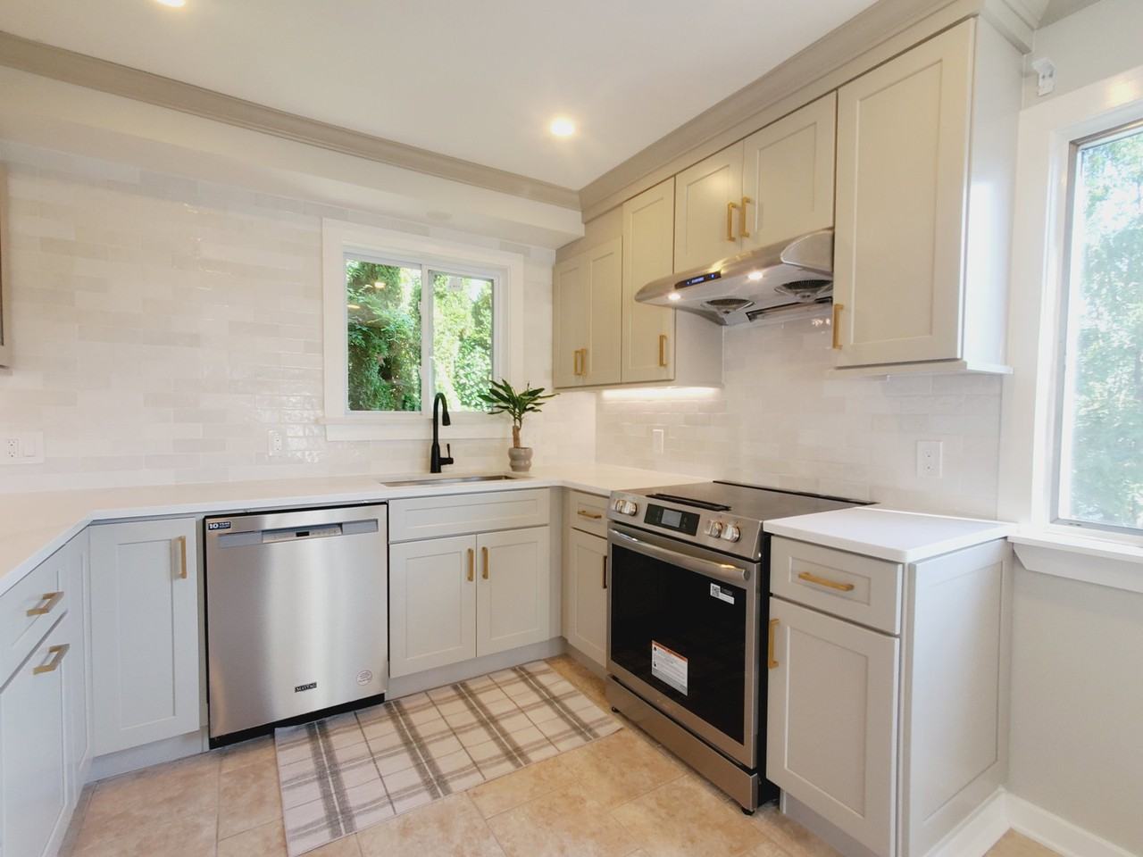 88 Dean St #3 - Photo 3 of 8