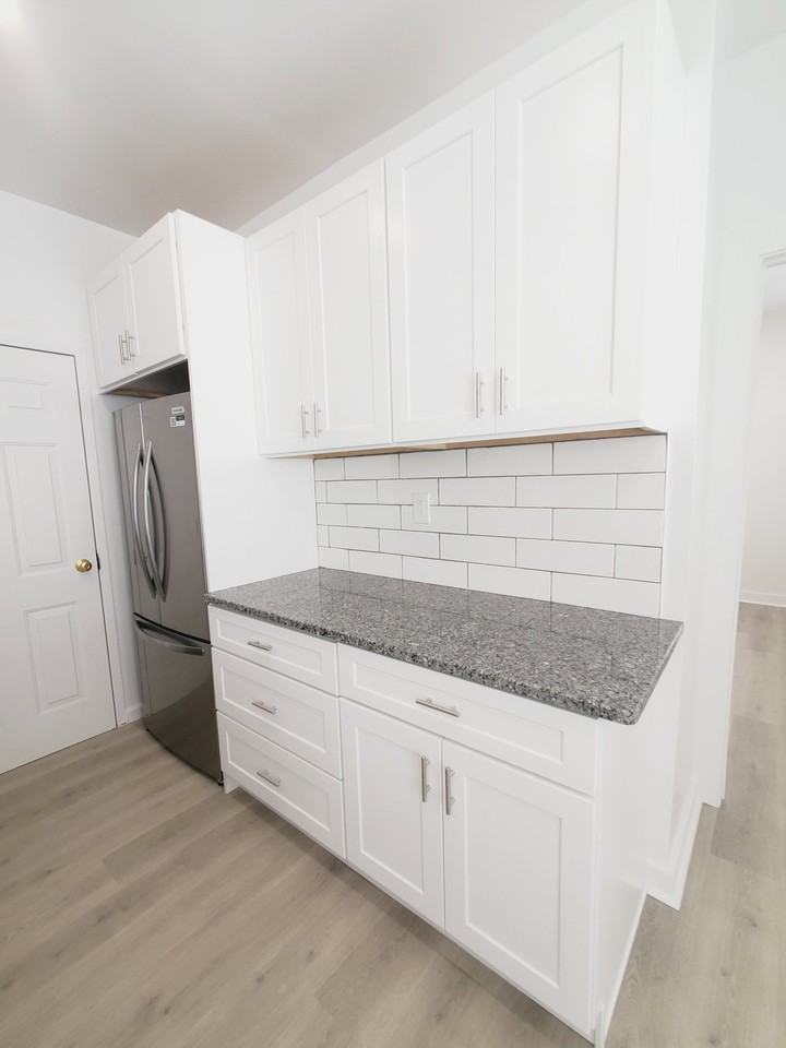 1462 Summer St #2 - Photo 3 of 6