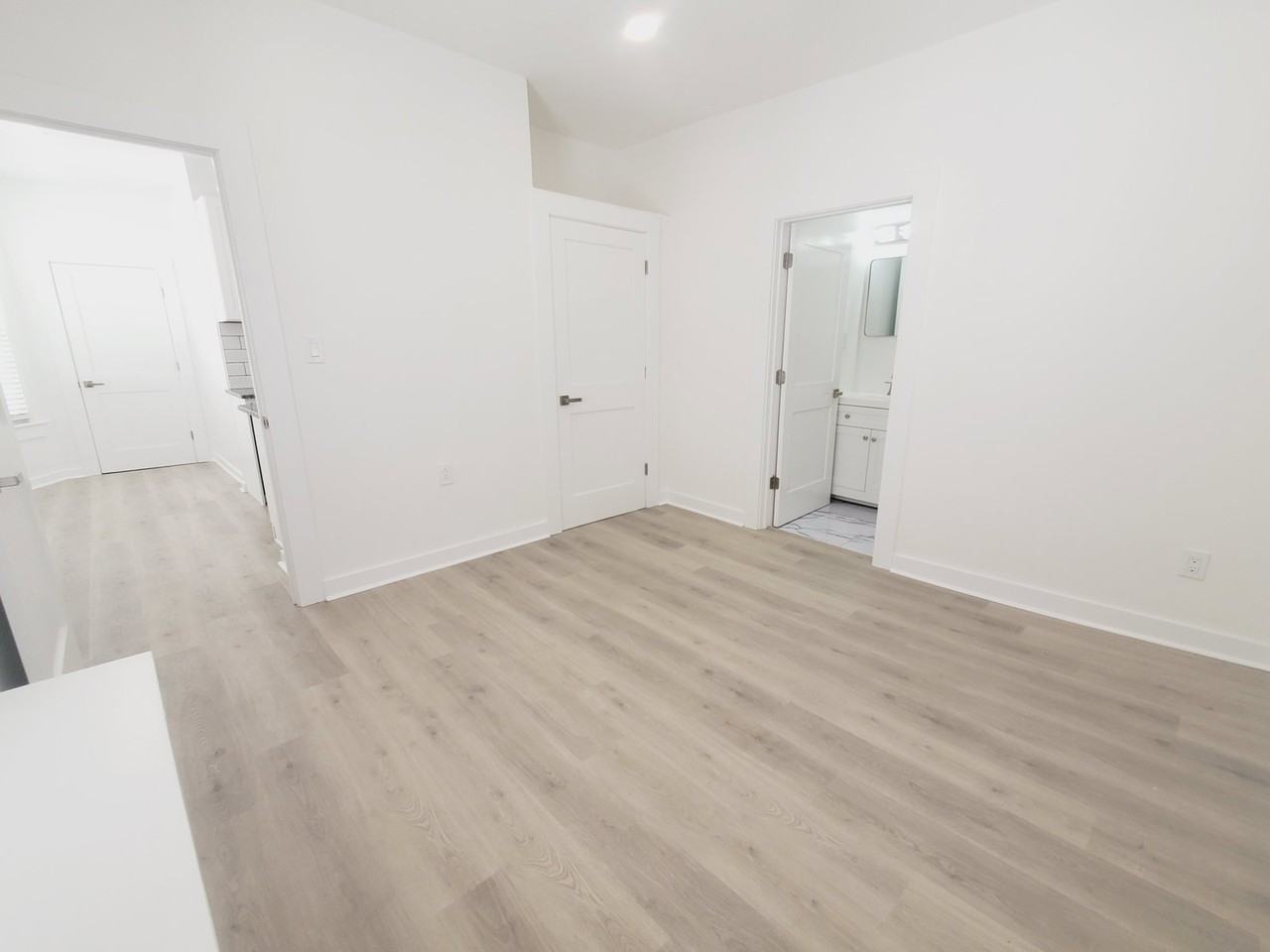 1462 Summer St #2 - Photo 5 of 6