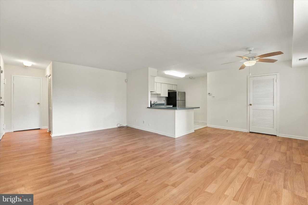 4000 Gypsy Ln #620F2 - Photo 3 of 16