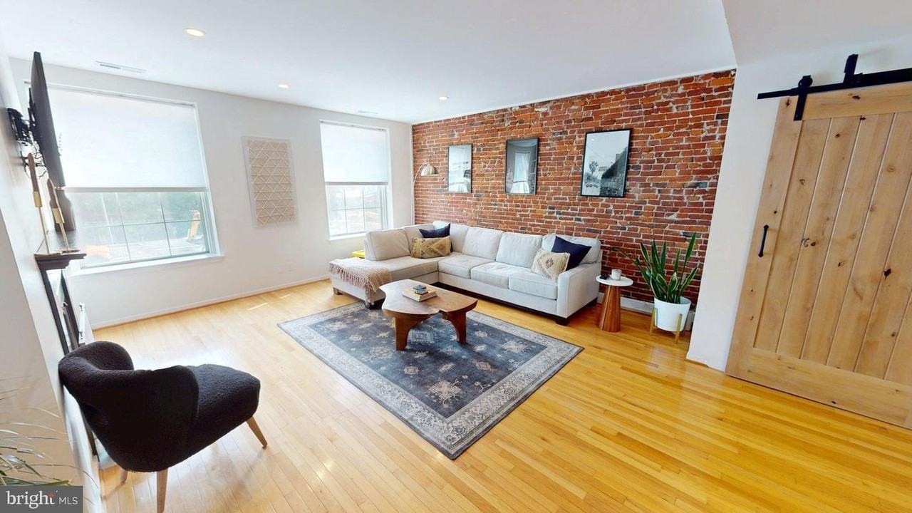 10222 Church St #304 - Photo 5 of 13