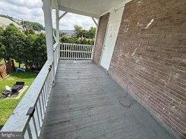featured image of 409 W Broad St #5