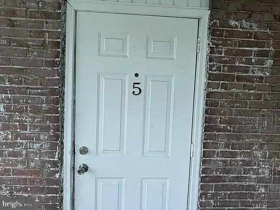 409 W Broad St #5 - Photo 2 of 10