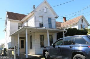 featured image of 442 Summit Ave
