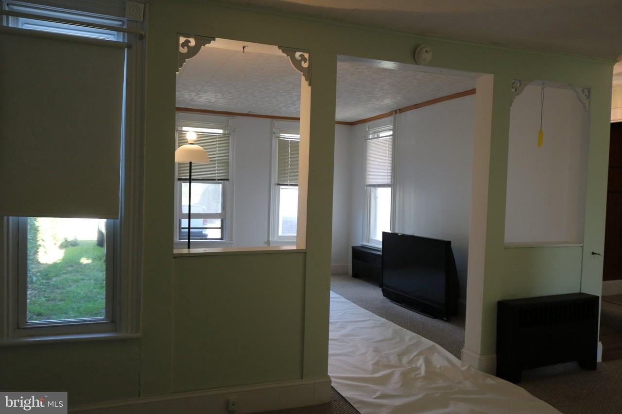 442 Summit Ave - Photo 4 of 39