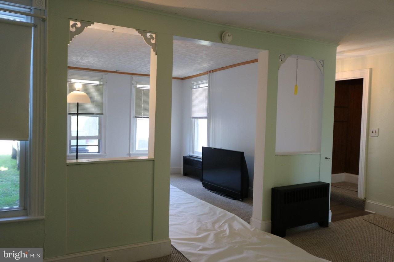 442 Summit Ave - Photo 6 of 39