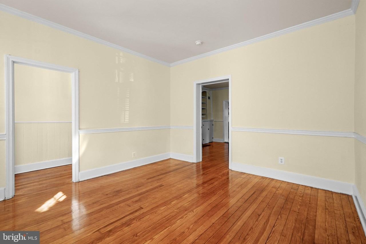 105 Prince St - Photo 5 of 35