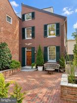 403 S Fairfax St - Photo 1 of 1