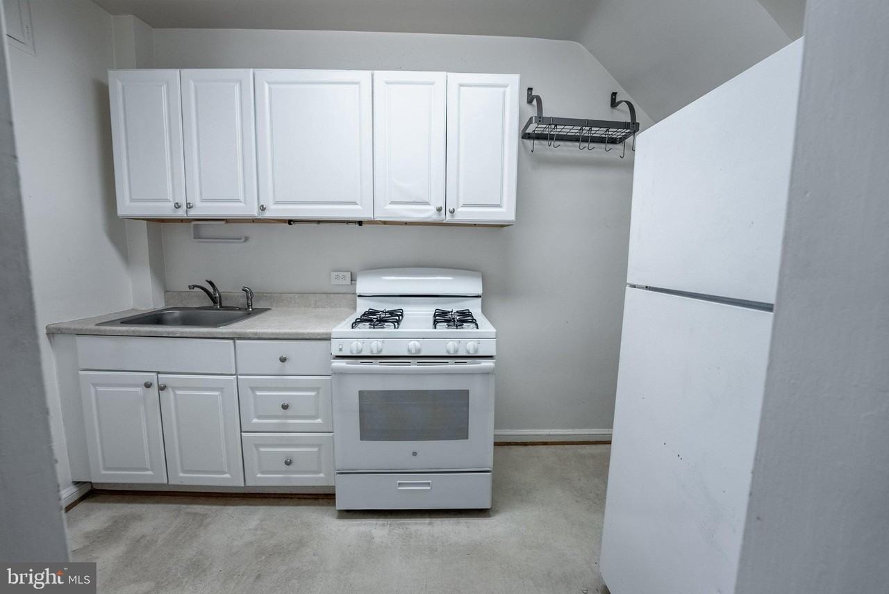 529 N Payne St - Photo 3 of 28