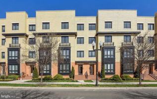 featured image of 2409 Richmond Hwy #102