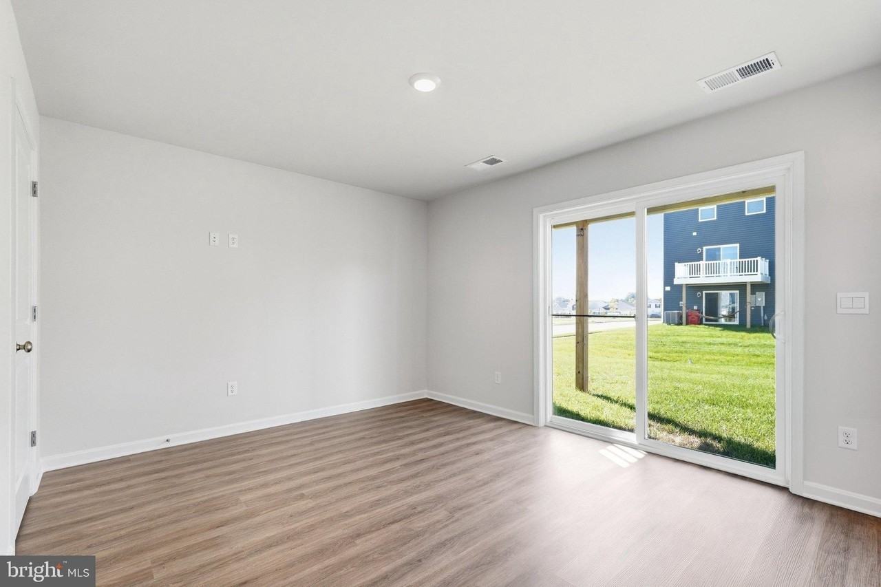 133 Willett Hollow St - Photo 3 of 25