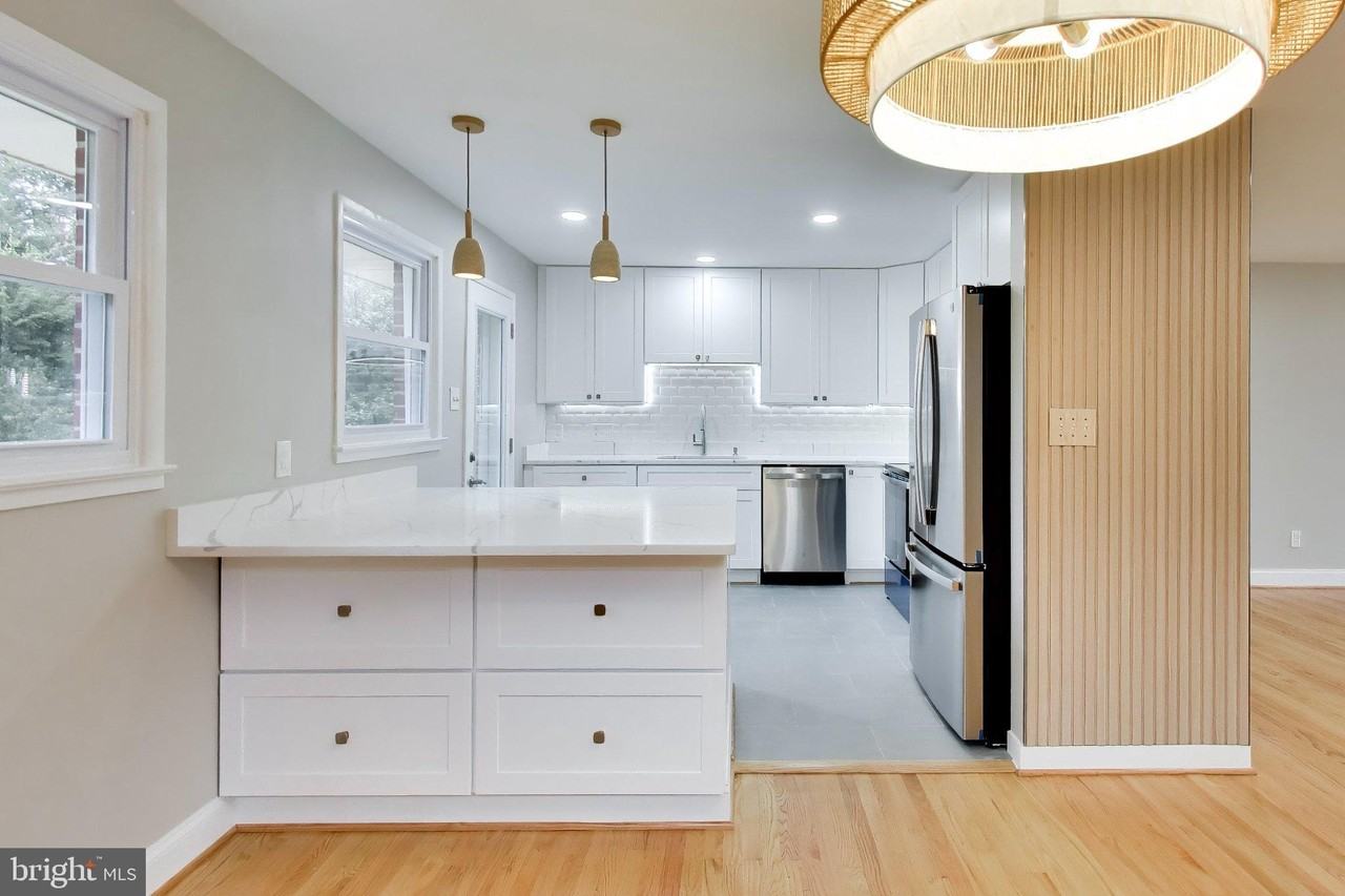 5309 Oldcastle Ln - Photo 6 of 31