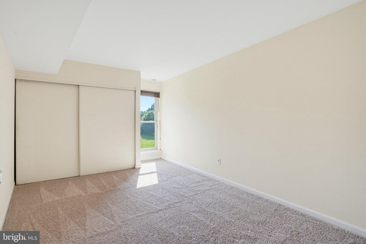 5800 Royal Ridge Dr #T - Photo 7 of 12