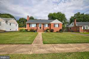 featured image of 6007 Frederick St