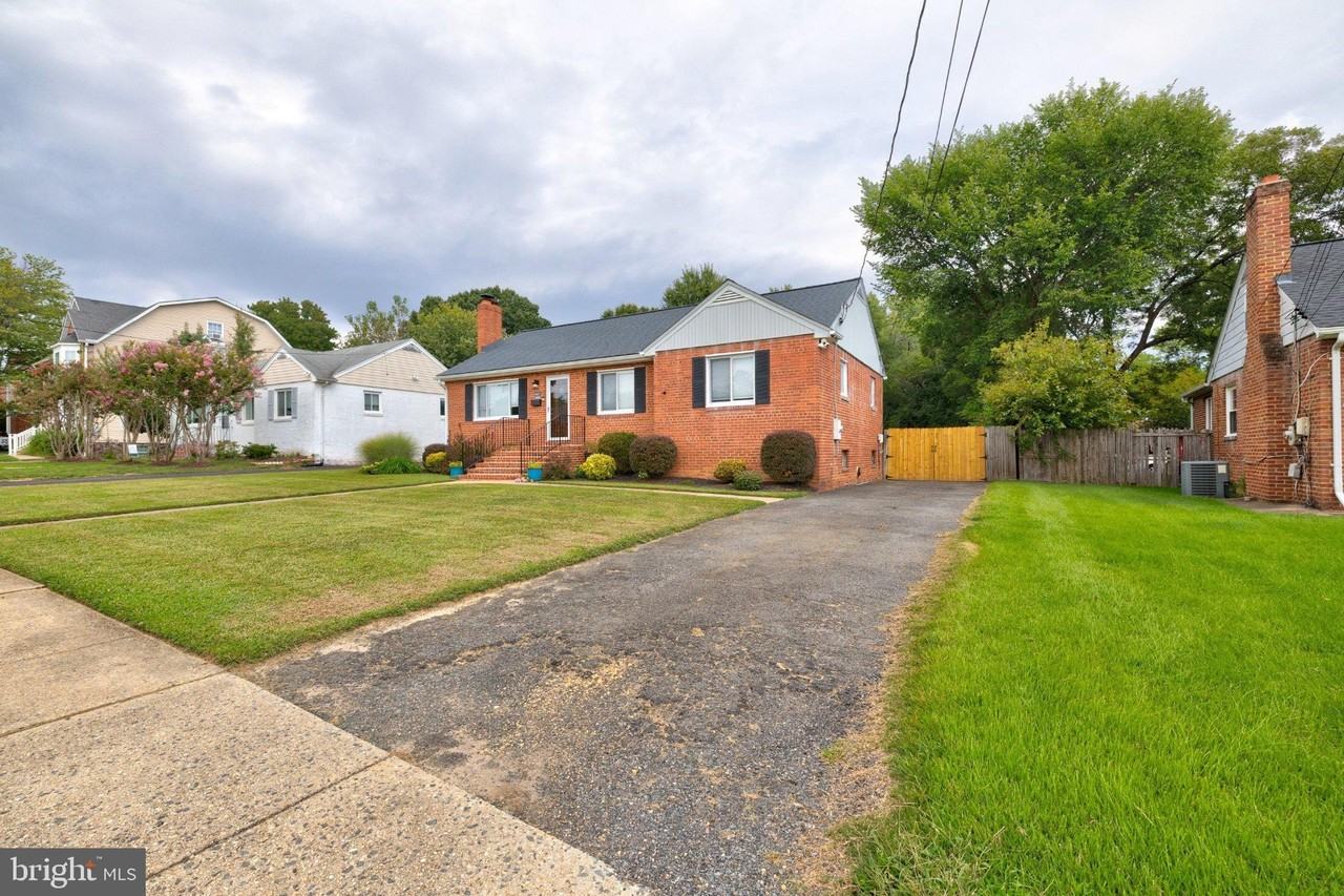 6007 Frederick St - Photo 4 of 48