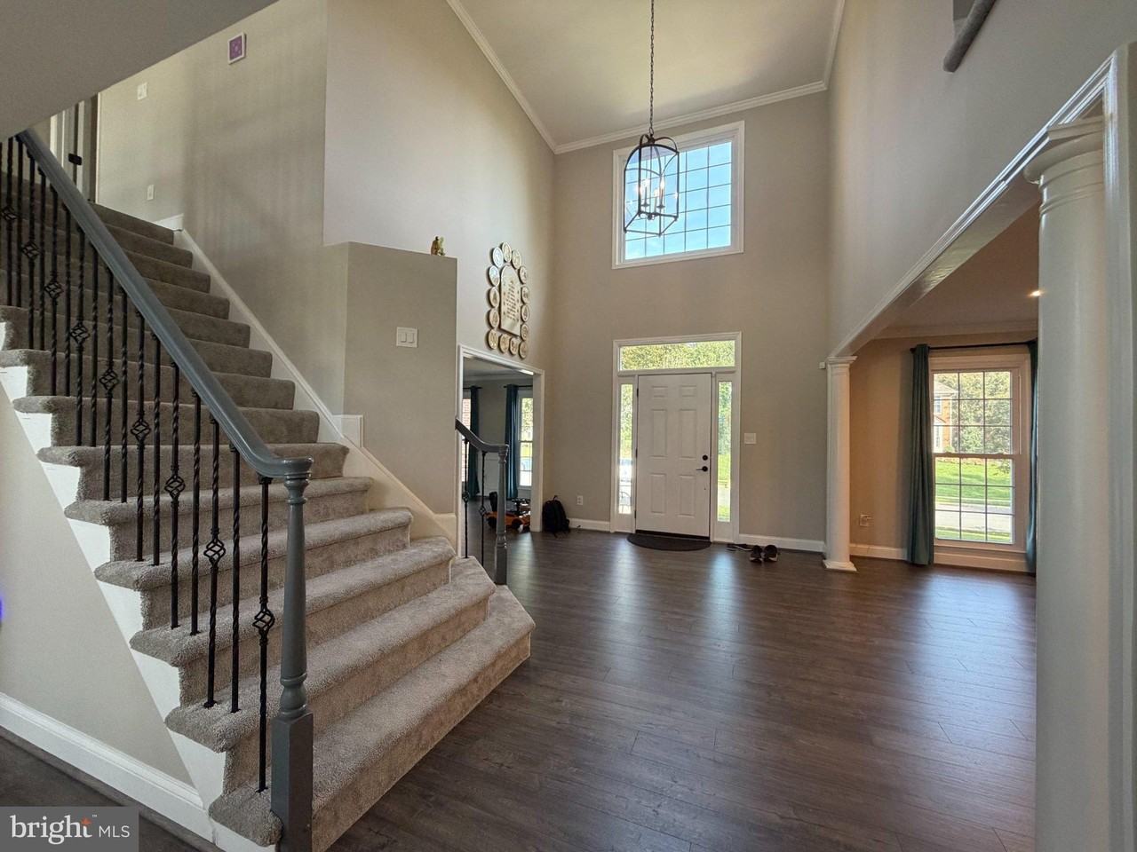 8312 Ivy Green Rd - Photo 3 of 37