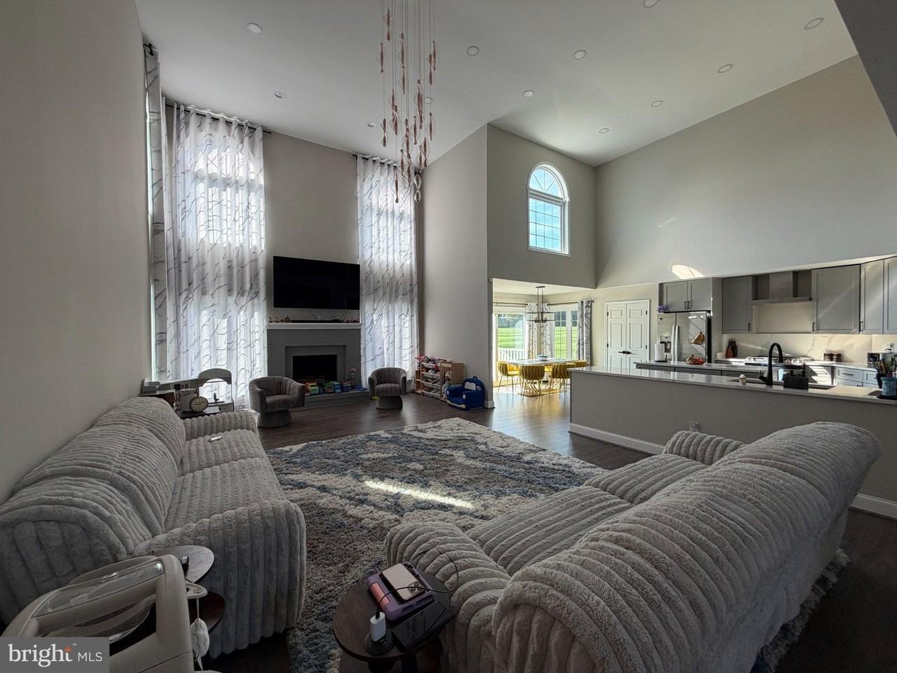 8312 Ivy Green Rd - Photo 7 of 37
