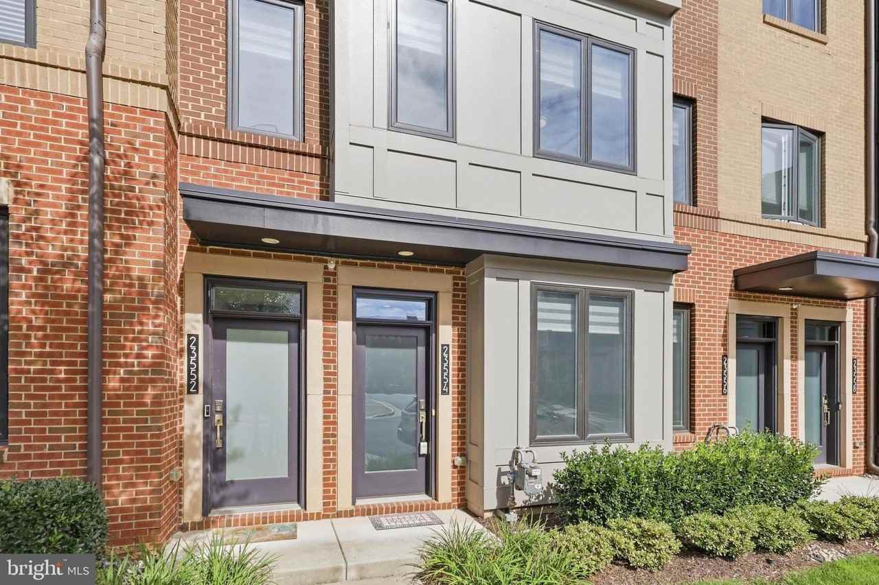 23554 Neersville Corner Ter - Photo 4 of 36