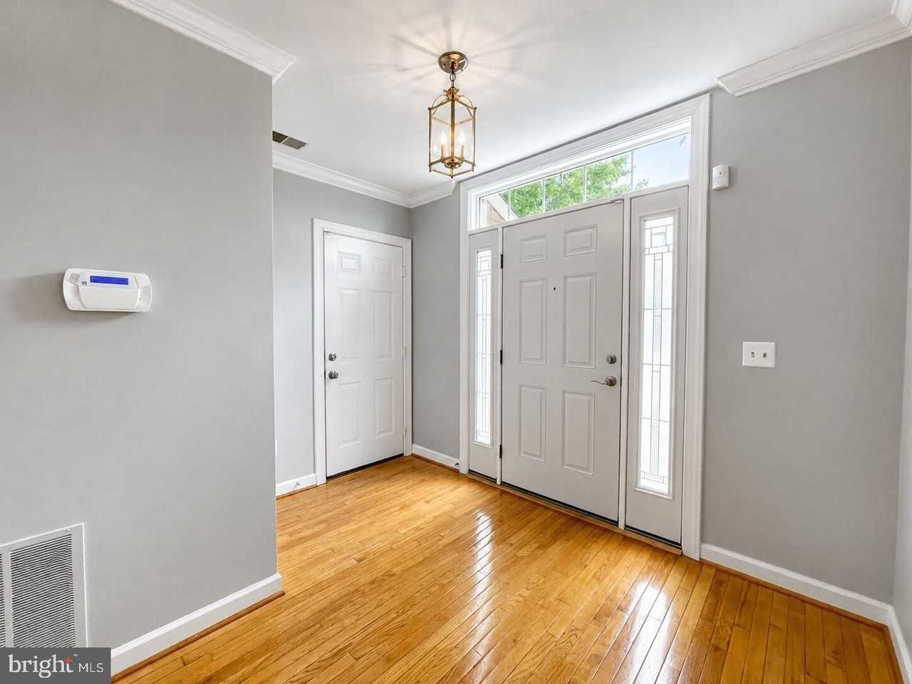 20937 Cox Mills Ct - Photo 3 of 39