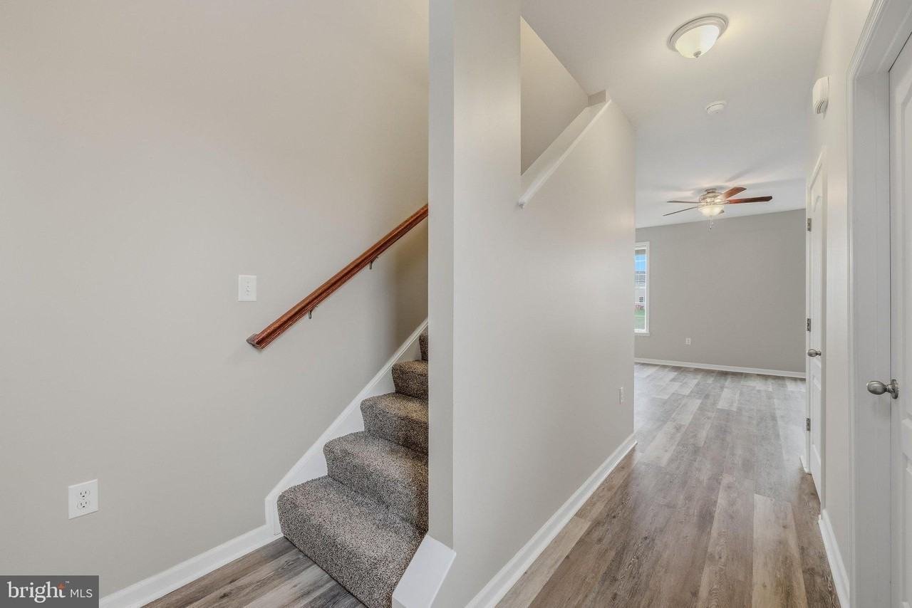 30 Pappy Ct - Photo 4 of 47