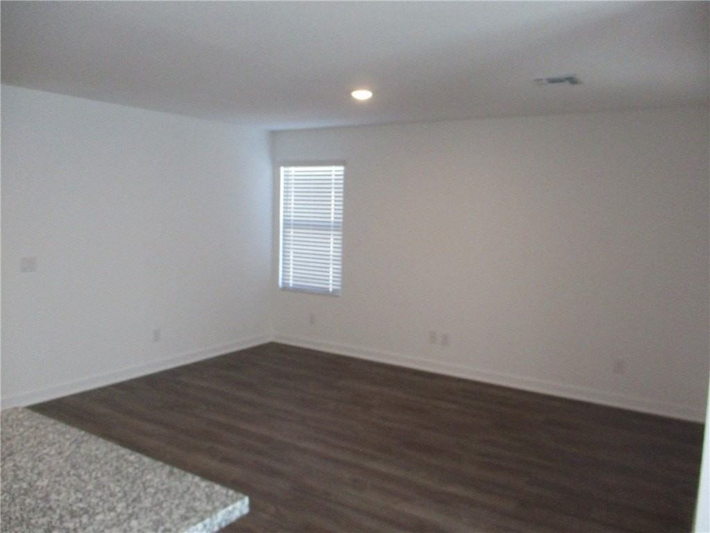 2282 Sarah Pl - Photo 2 of 16