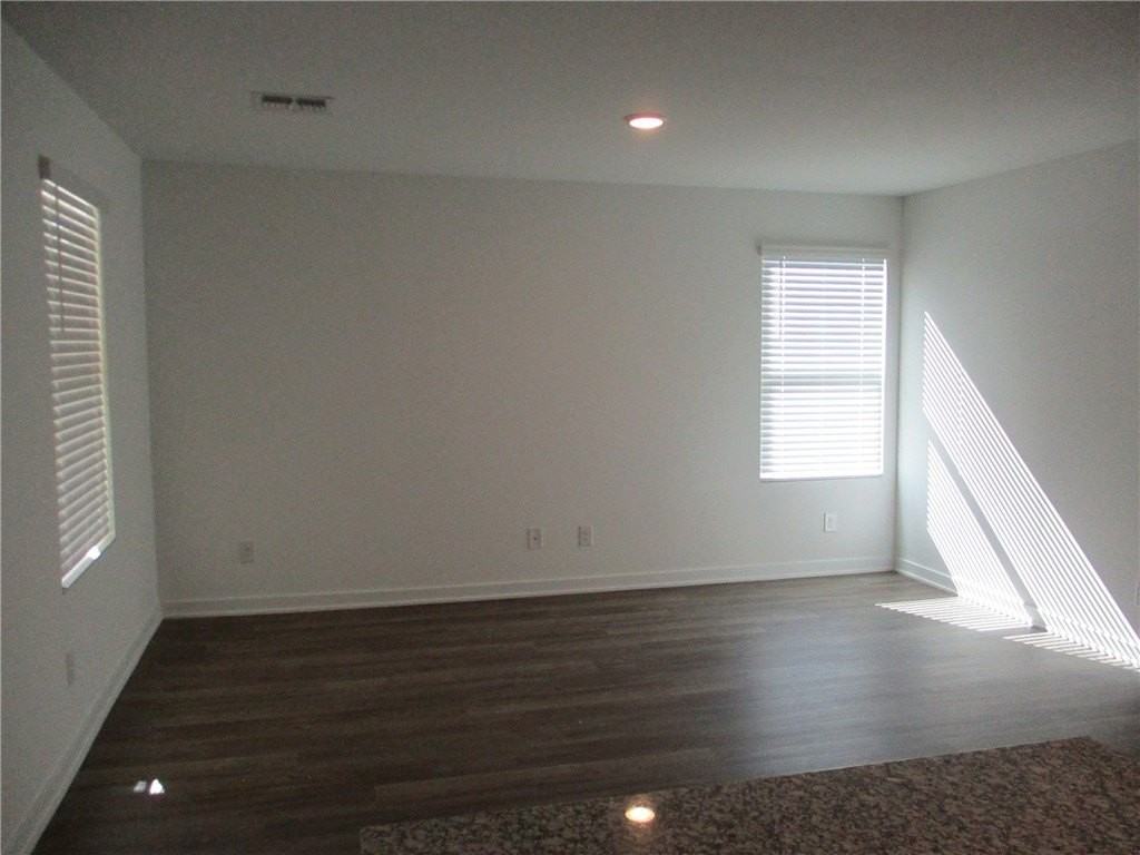 2286 Sarah Pl - Photo 6 of 22