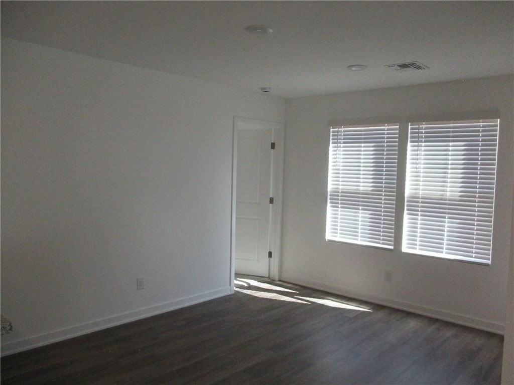 2286 Sarah Pl - Photo 7 of 22