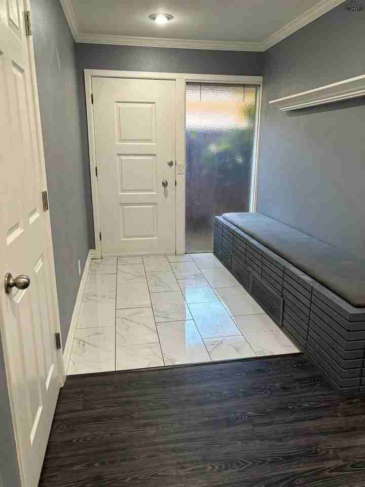 2627 Bretton Rd - Photo 3 of 27