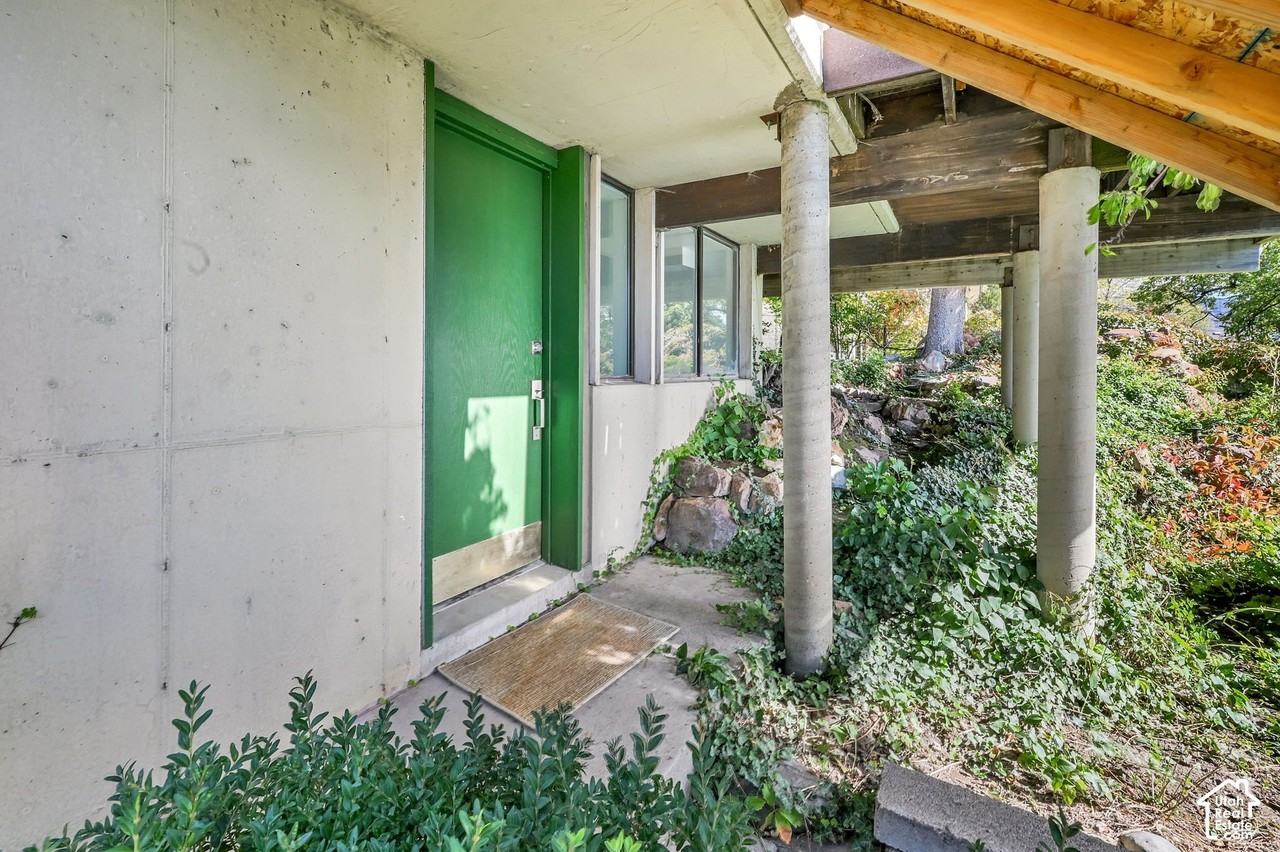 564 E 11th Ave #A - Photo 5 of 25