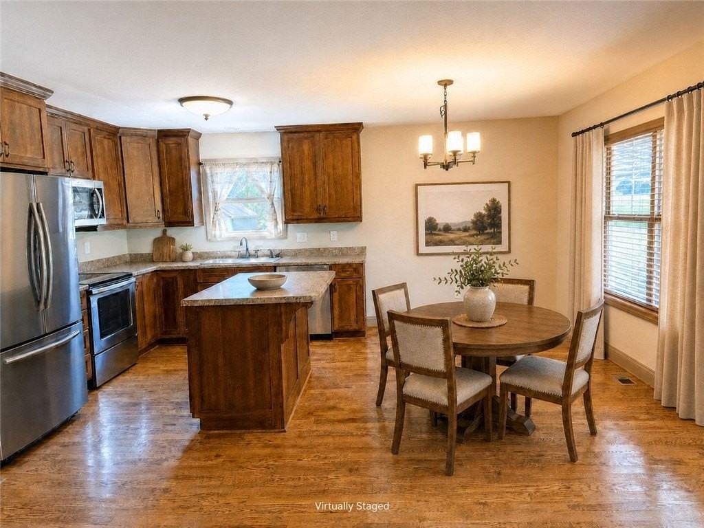 122 Deer Knoll Dr - Photo 5 of 12