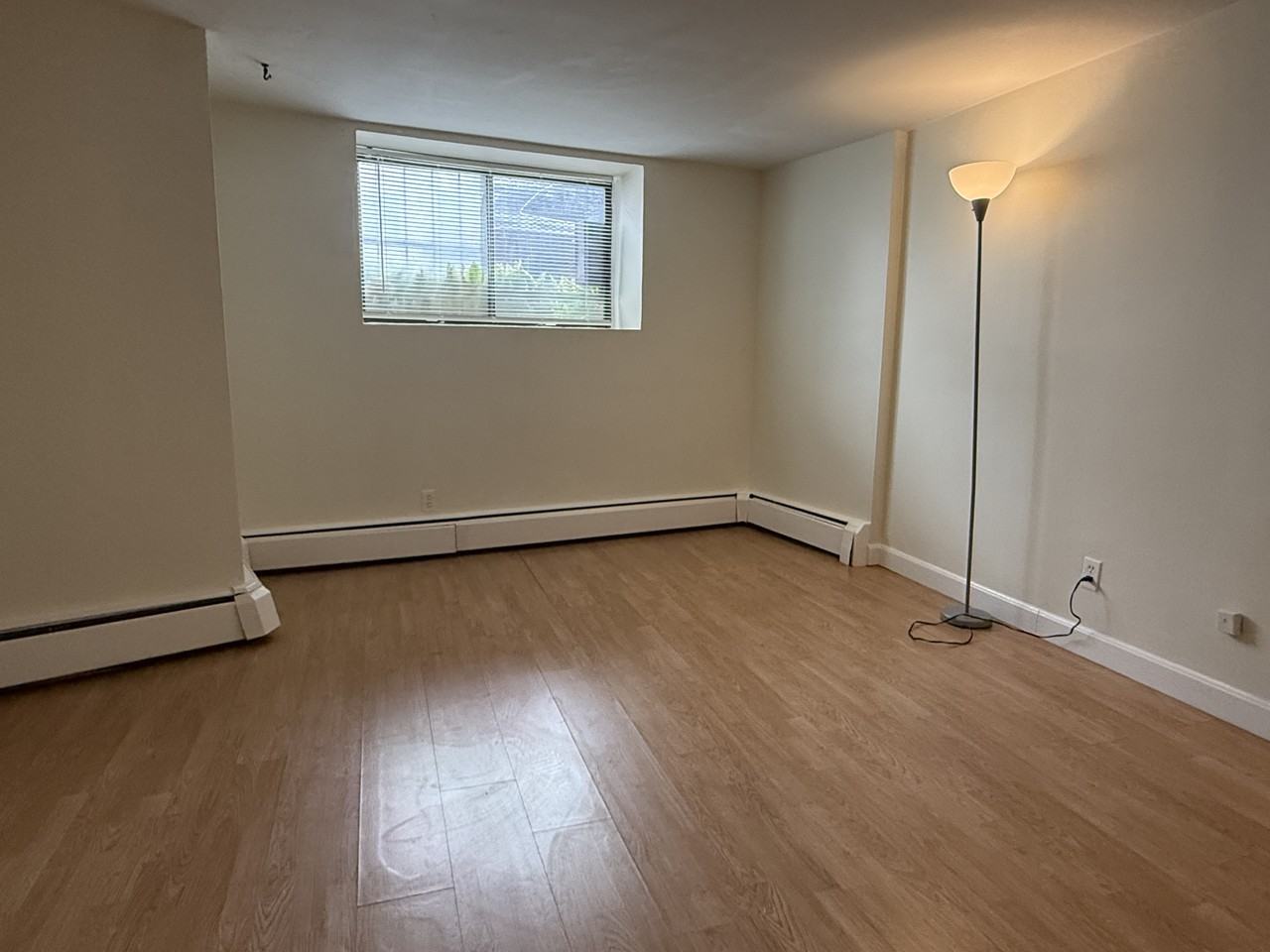 100 Lanark Rd #14 - Photo 5 of 13