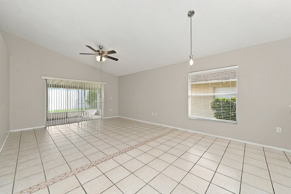 977 Eagles Forrest Dr - Photo 5 of 16