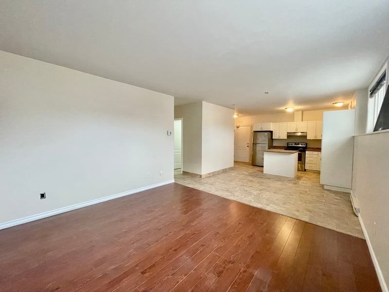 897 Notre Dame St #11 - Photo 5 of 10