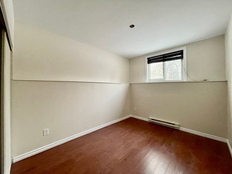 897 Notre Dame St #11 - Photo 7 of 10