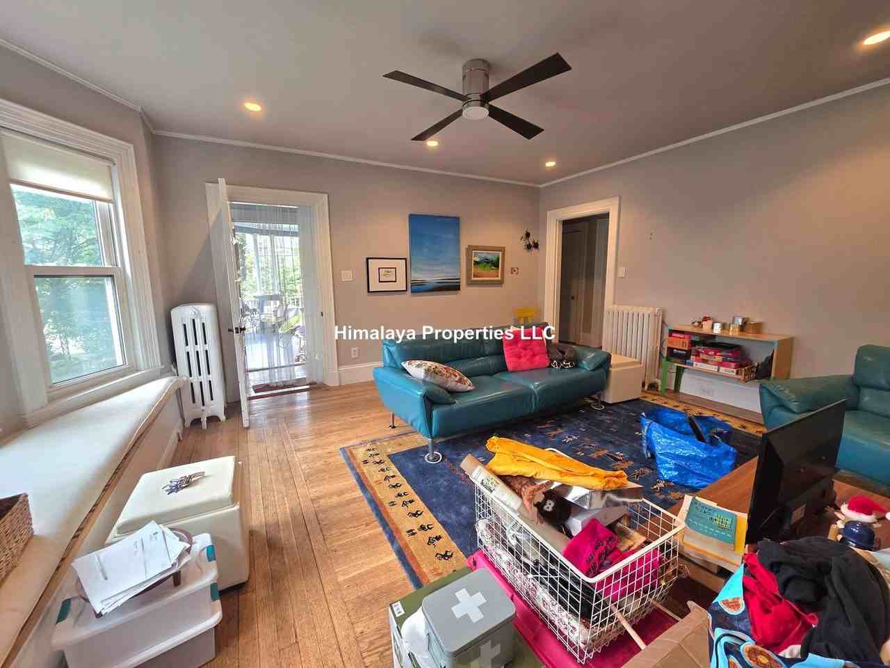 47 Barnard Ave - Photo 3 of 12