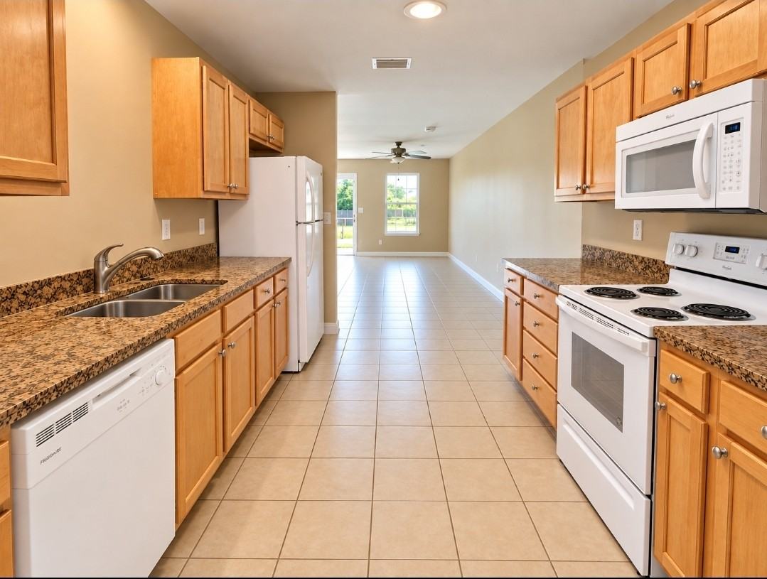25155 Lavinia Ave #A - Photo 2 of 9