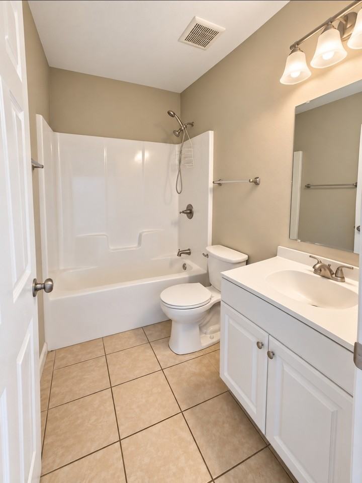 25155 Lavinia Ave #A - Photo 4 of 9