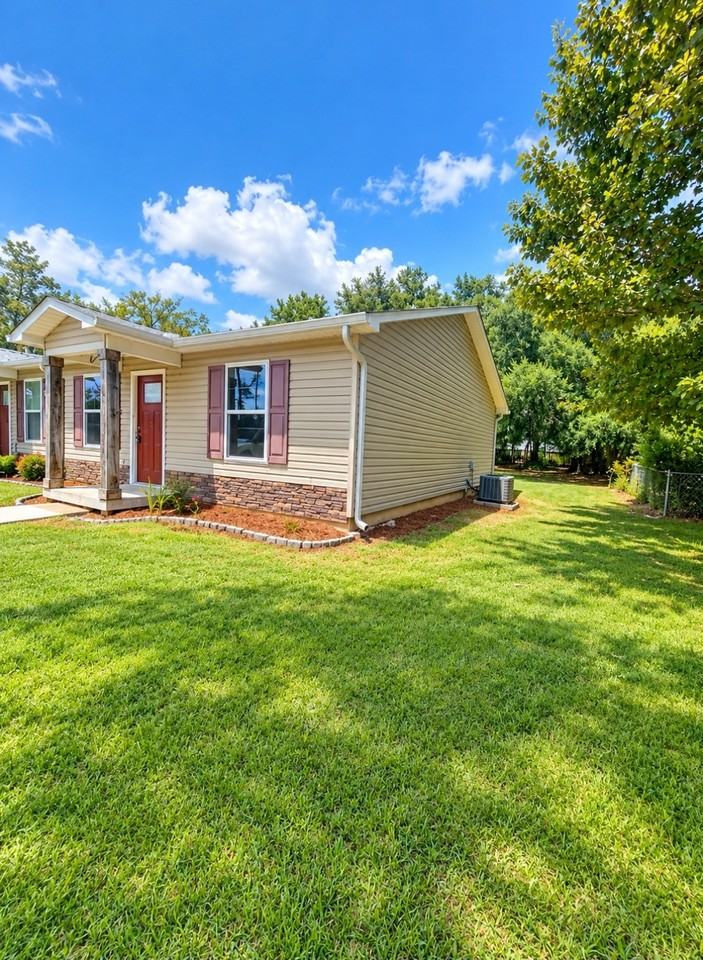 25155 Lavinia Ave #B - Photo 2 of 16
