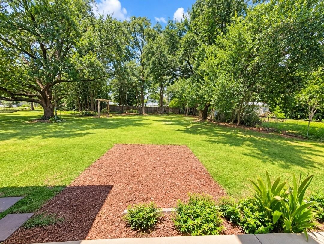 25155 Lavinia Ave #B - Photo 4 of 16