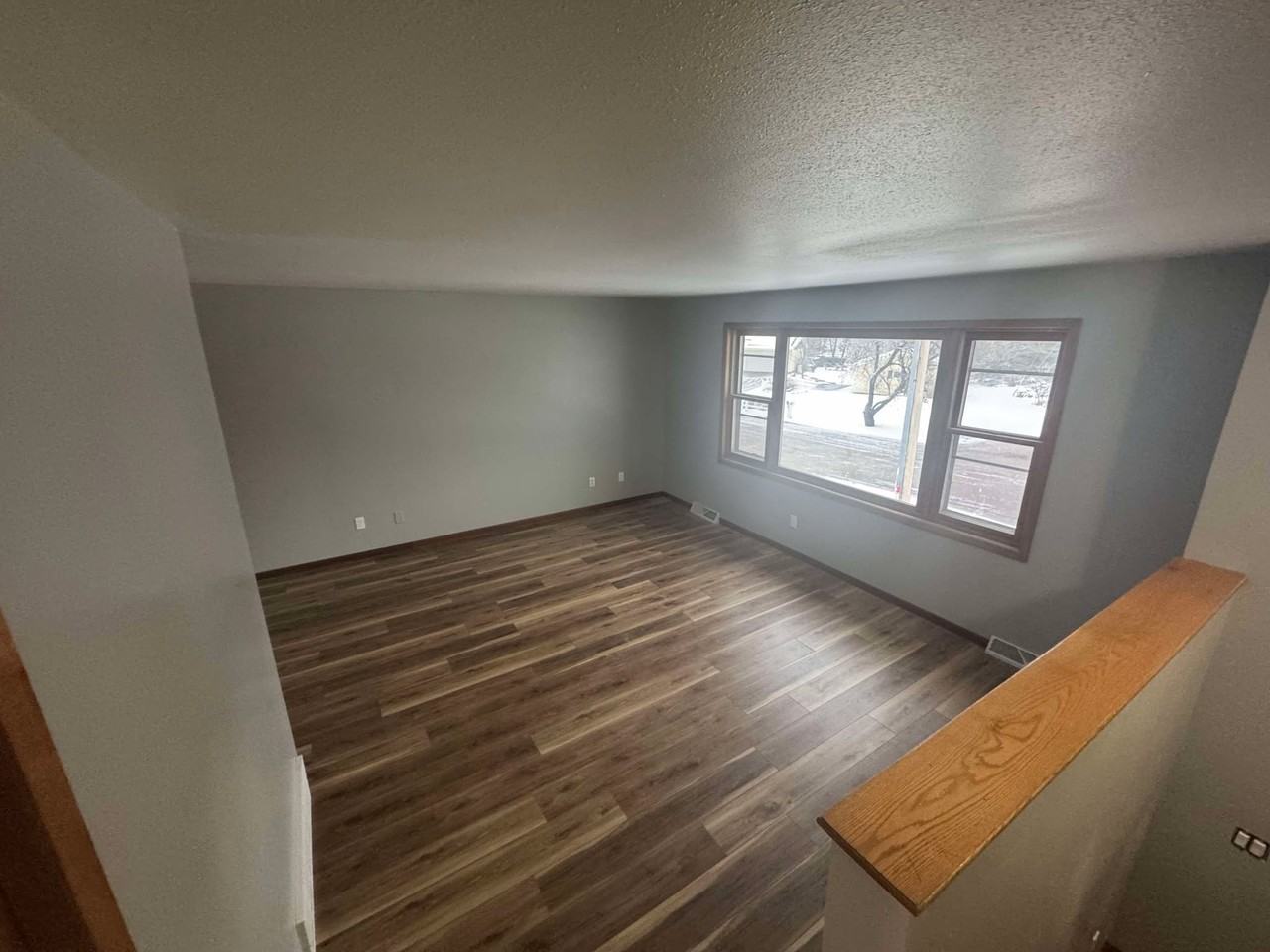 821 Island Ct - Photo 3 of 9