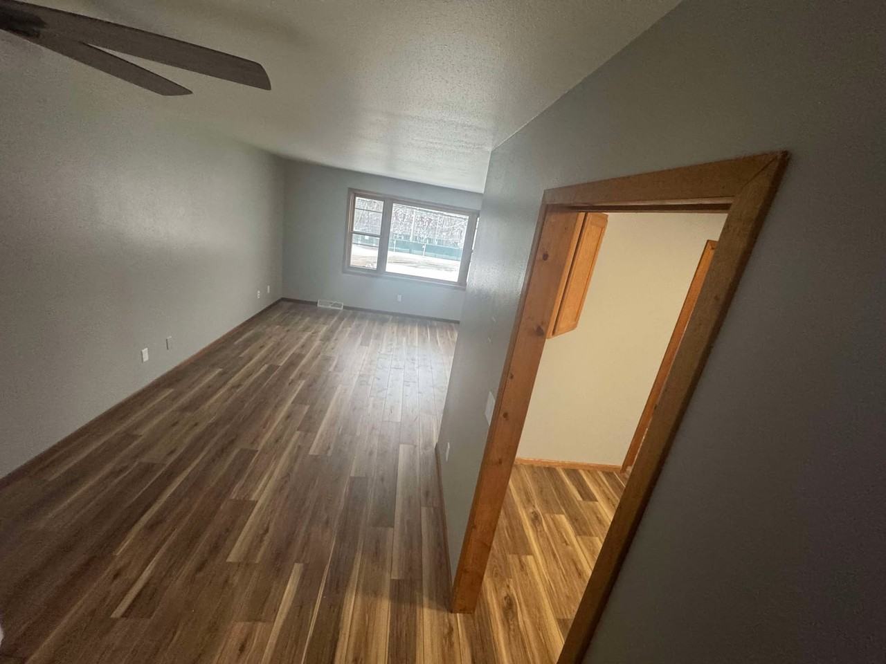 821 Island Ct - Photo 4 of 9