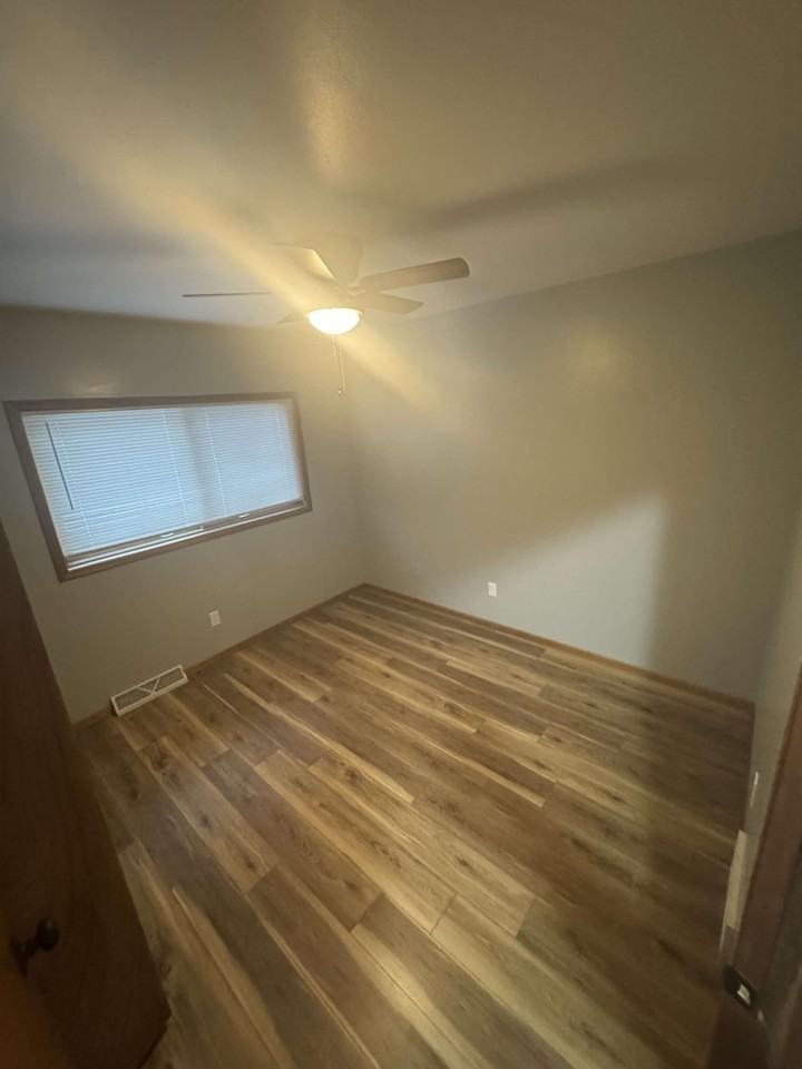 821 Island Ct - Photo 7 of 9