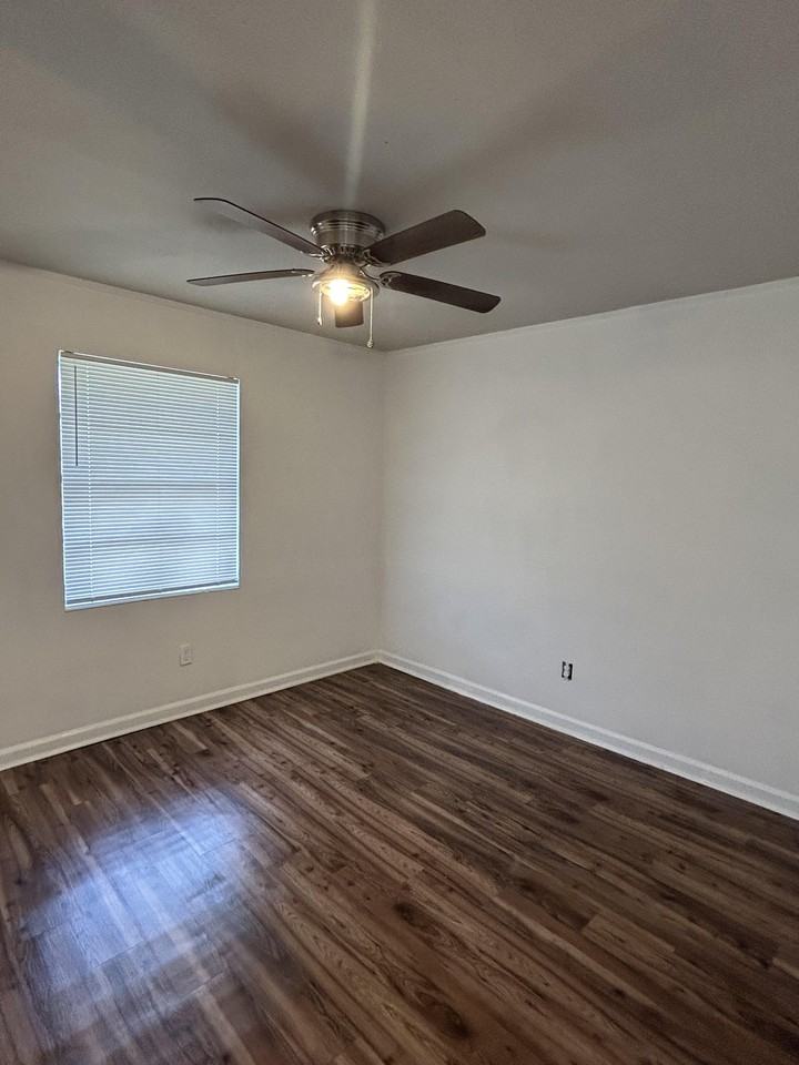 2113 23rd St N #2115 - Photo 6 of 6