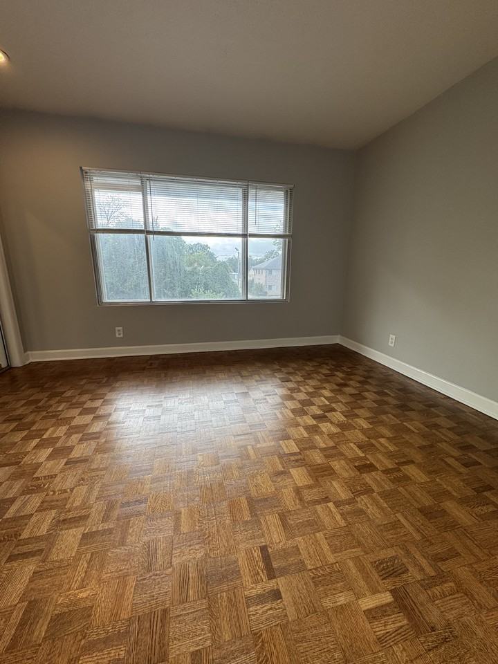 153 Thierman Ln #306 - Photo 7 of 12