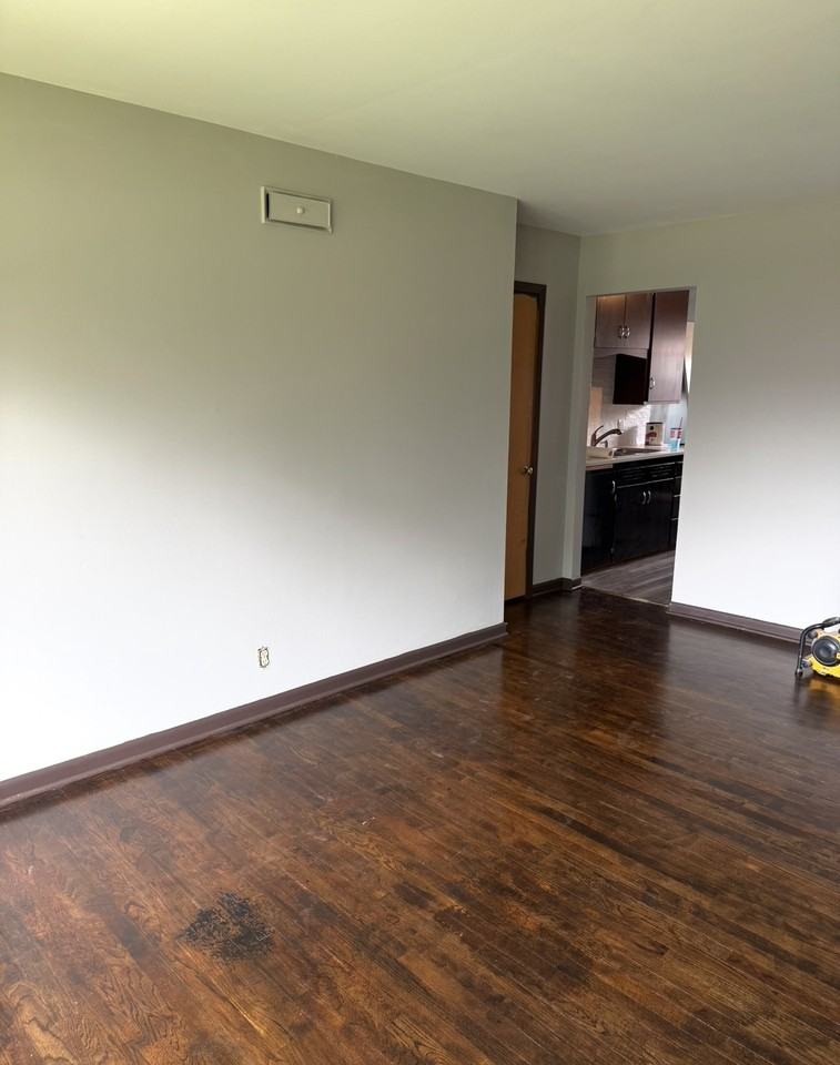 4322 N 52nd St #4 - Photo 5 of 5