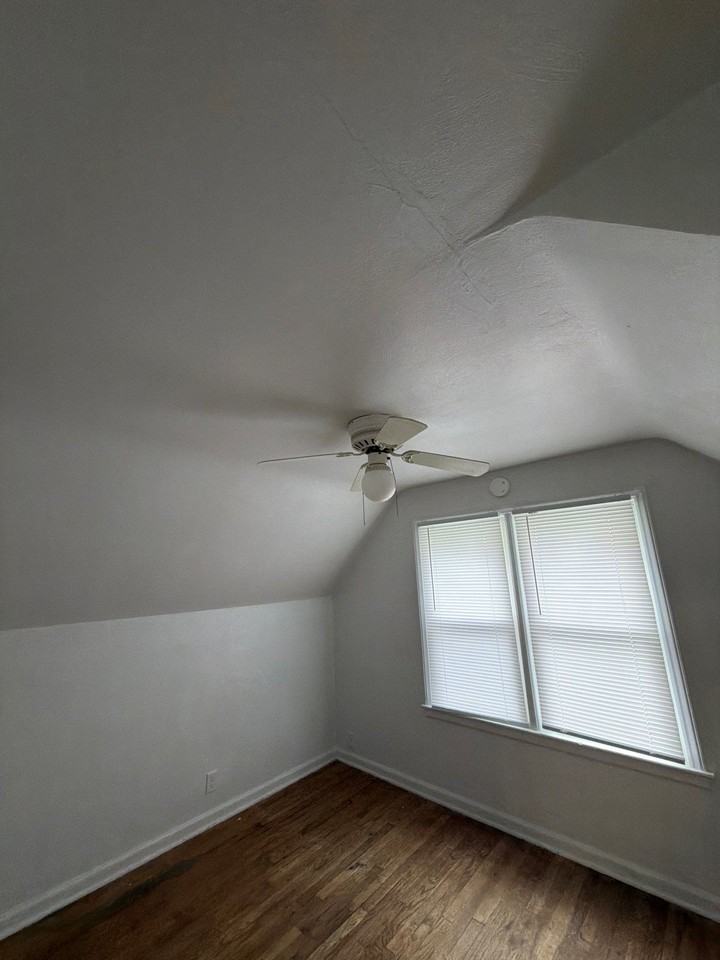 1401 E Dayton St - Photo 4 of 13