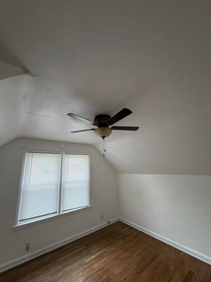 1401 E Dayton St - Photo 5 of 13
