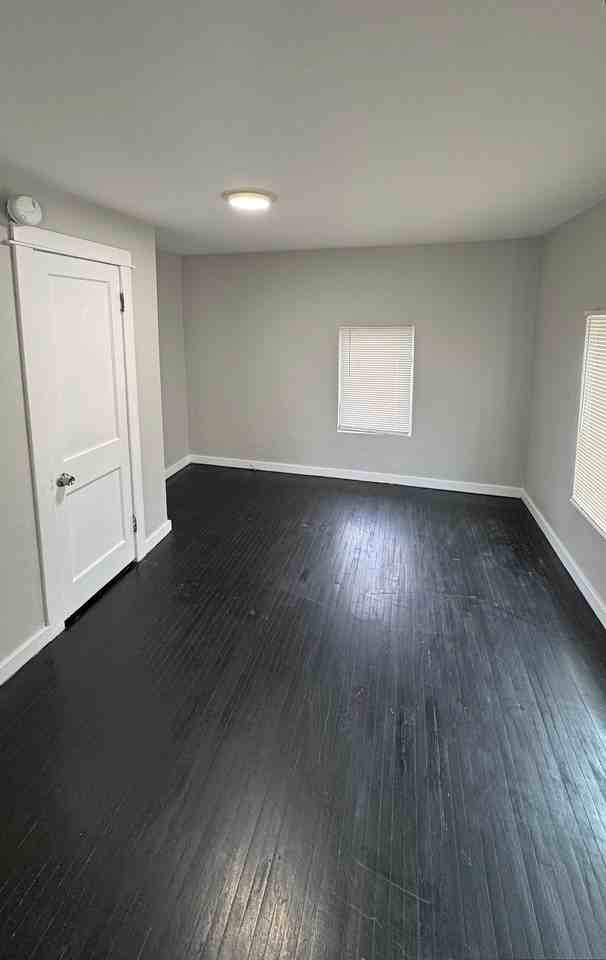 4450 Woodcliffe Ave #1 - Photo 5 of 24