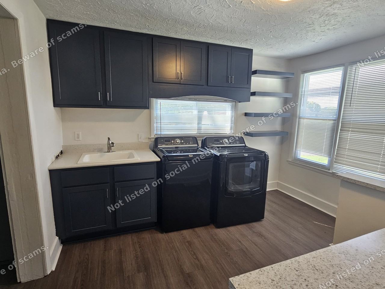 427 N Johnson St - Photo 3 of 13