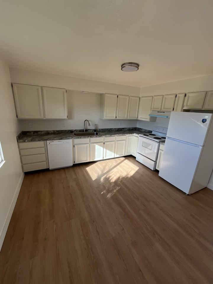 232 Wn, #6 - Photo 2 of 7